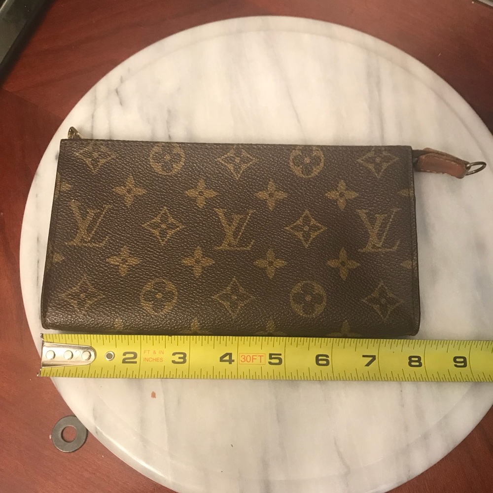 Authentic Louis Vuitton Accessories Pochette